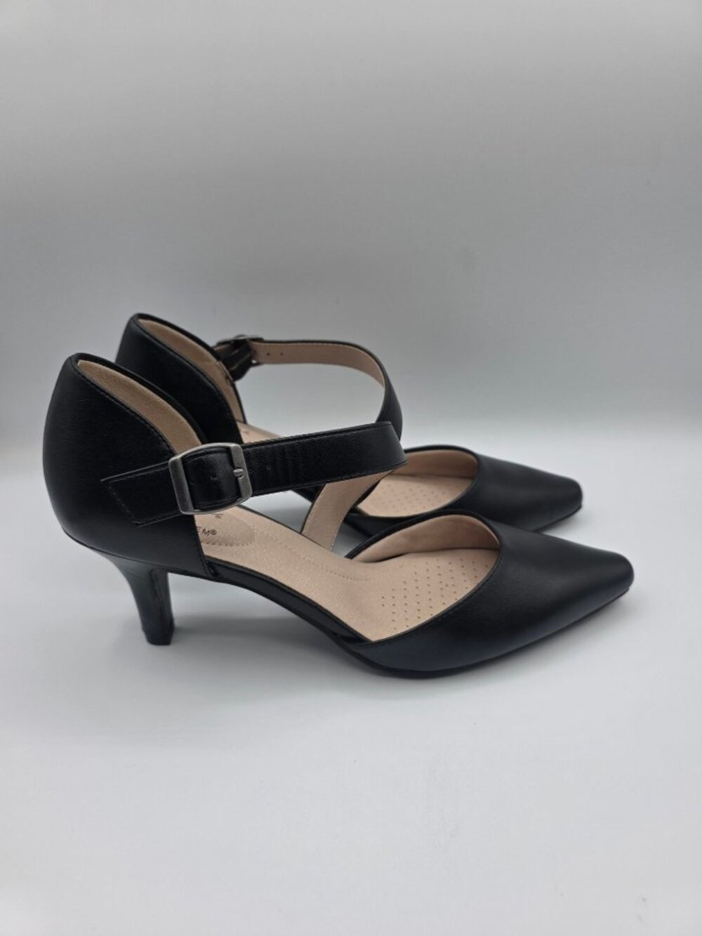 LifeStride Soft System Black Kitten Heels With Buckle Strap Size 8M, 2.5” Heel - Picture 4 of 9
